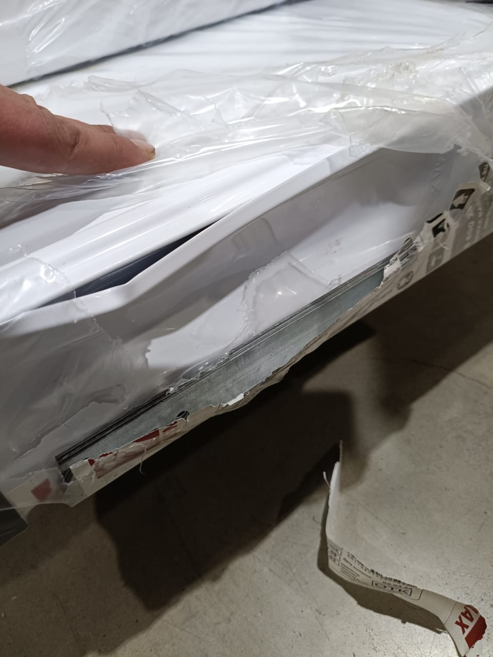 Радиатор стальной панельный С22 500 X 2300 LEMAX УЦЕНКА 06 -погнут